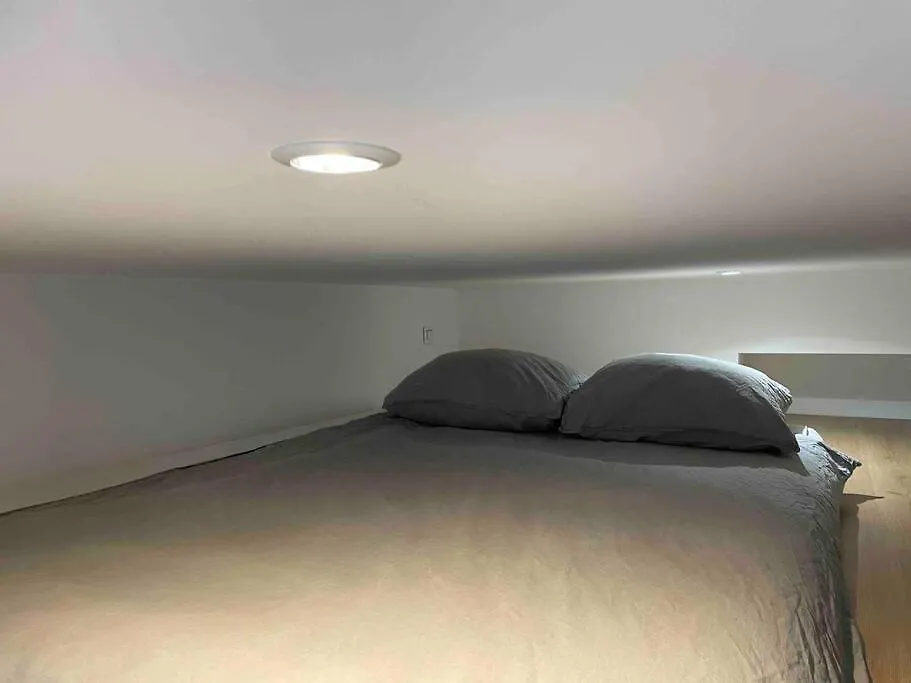 Bright Studio Apartment In The Heart Of Parigi