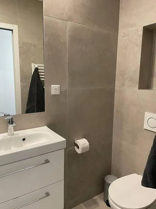Bright Studio Apartment In The Heart Of Paris